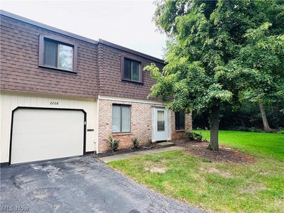 /international/us/1651-mentor-avenue-painesville-oh-110119640648/