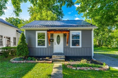 /international/us/24-e-main-street-newton-falls-oh-110110367962/