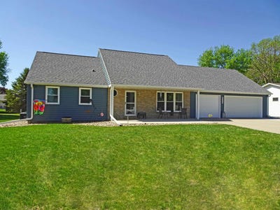/international/us/515-sunrise-avenue-sanborn-ia-110099367499/