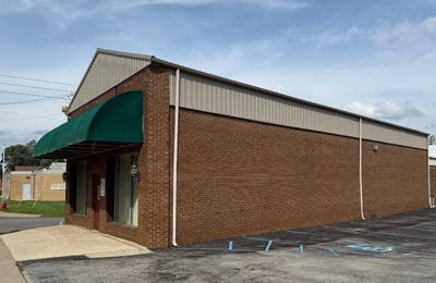 /international/us/458-main-st-russell-springs-ky-110108750058/