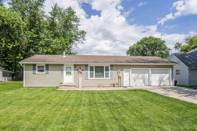 /international/us/814-3rd-st-merrill-ia-110108535908/