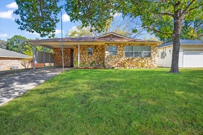 /international/us/515-e-day-street-denison-tx-110119993094/