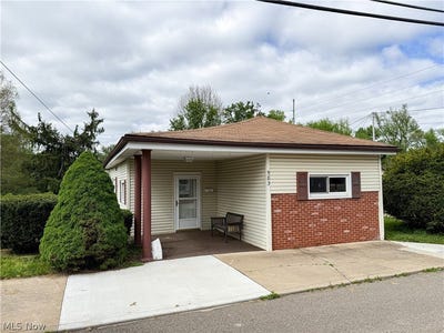 /international/us/583-e-1st-street-uhrichsville-oh-110107989035/