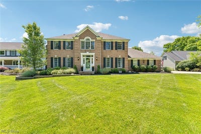 /international/us/4022-sunset-drive-medina-oh-110108448936/