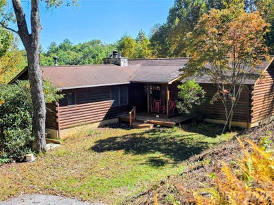 /international/us/105-poplar-ridge-lane-burnsville-nc-110120416464/