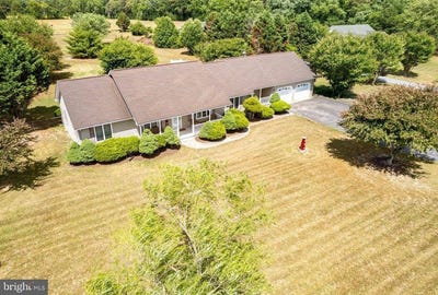 /international/us/13899-seashore-highway-georgetown-de-110108843893/