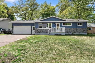 /international/us/1613-woodland-avenue-marquette-mi-110108718814/