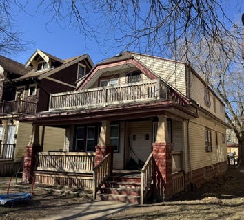 /international/us/2631-n-47th-st-milwaukee-wi-110106704363/