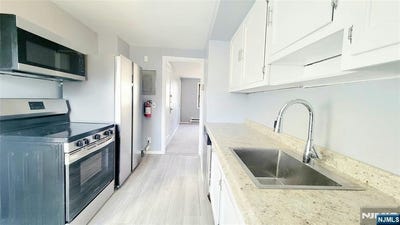 /international/us/592-beverly-road-teaneck-nj-110106841656/