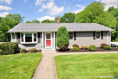 /international/us/429-s-stone-street-suffield-ct-110108538282/
