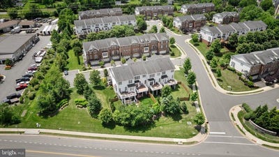 /international/us/204-cenning-terrace-purcellville-va-110100157817/