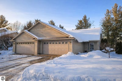 /international/us/1278-terrace-bluff-drive-traverse-city-mi-110105980191/