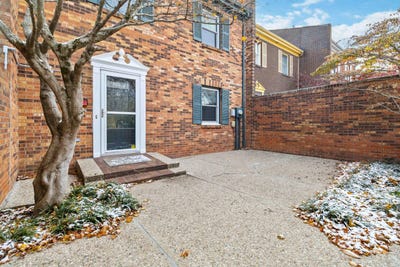 /international/us/229-s-collins-street-richmond-ky-110103478728/