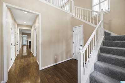 /international/us/2052-stone-brook-drive-birmingham-al-110109979573/