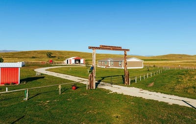 /international/us/29-meade-creek-road-sheridan-wy-110107303493/