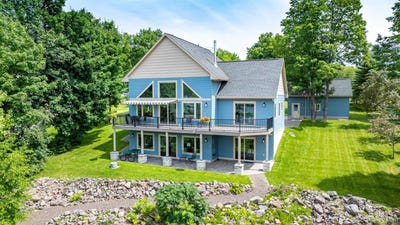 /international/us/2150-jasberg-hancock-mi-110099245600/