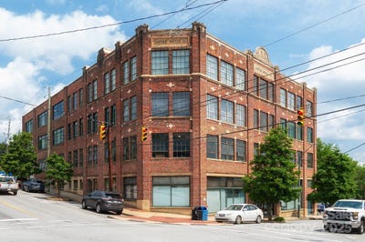 /international/us/100-coxe-avenue-asheville-nc-110100261631/