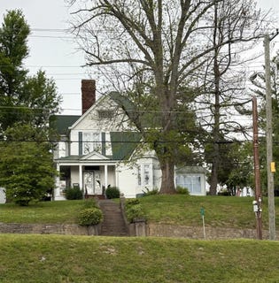 /international/us/220-s-main-cross-st-flemingsburg-ky-110107779042/