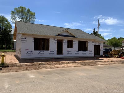 /international/us/400-s-lake-street-ishpeming-mi-110107037110/