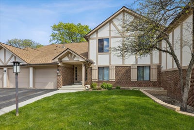 /international/us/826-thornton-court-schaumburg-il-110108121495/