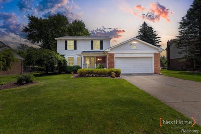 /international/us/19538-stamford-drive-livonia-mi-110100271137/