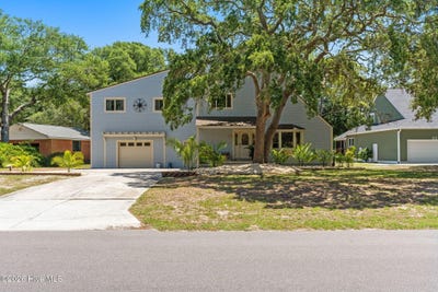 /international/us/31-augusta-drive-oak-island-nc-110109210534/