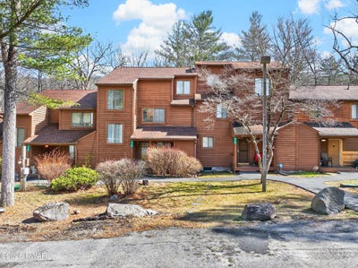 /international/us/419-tudor-court-bushkill-pa-110106734503/