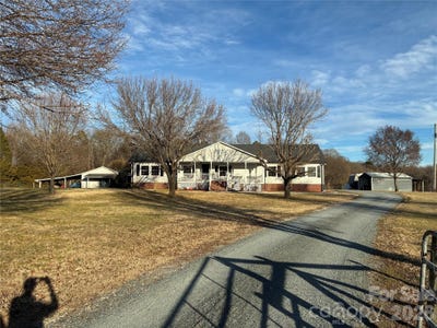 /international/us/13215-pine-bluff-road-midland-nc-110105701612/