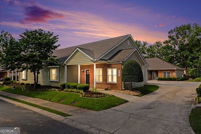 /international/us/303-commonwealth-circle-newnan-ga-110108539842/