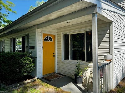 /international/us/2028-kilby-lane-suffolk-va-110108280528/