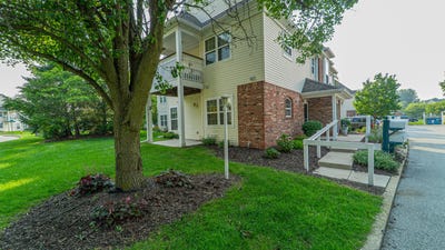 /international/us/851-forest-glen-drive-valparaiso-in-110101317771/