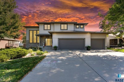 /international/us/7404-s-high-cross-trl-sioux-falls-sd-110120511649/