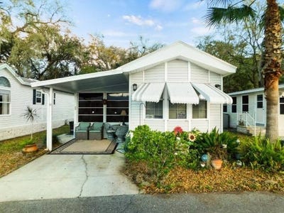 /international/us/41219-hockey-drive-zephyrhills-fl-110120498993/