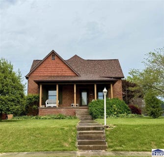 /international/us/248-w-beech-st-sullivan-in-110107637959/