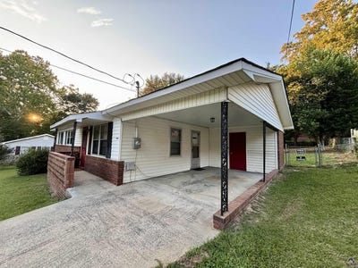 /international/us/205-choctaw-street-warner-robins-ga-110110299118/