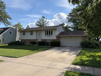 /international/us/101-s-parkside-road-normal-il-110108999354/