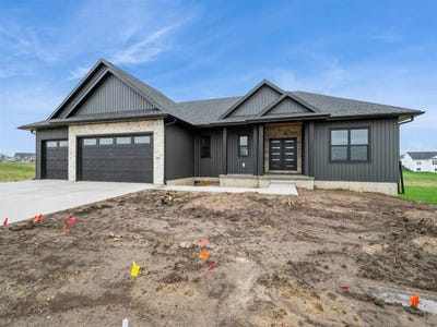 /international/us/5497-silver-ridge-road-marion-ia-110099085633/