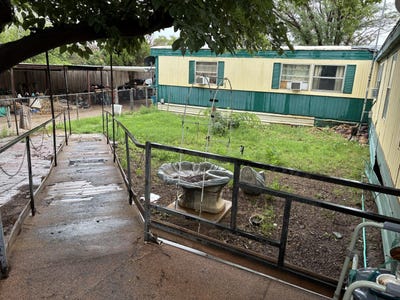 /international/us/8106-county-rd-5840-shallowater-tx-110101075477/