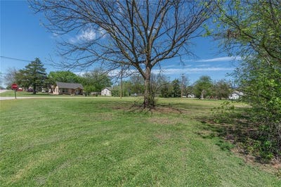 /international/us/410-w-comanche-street-lindsay-ok-110094380732/