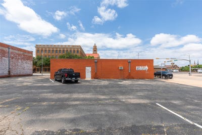 /international/us/1241-n-3rd-street-abilene-tx-110108507353/
