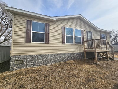 /international/us/11028-422nd-avenue-britton-sd-110107031110/