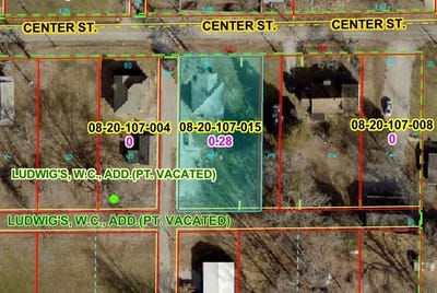 /international/us/1012-e-center-street-benton-il-110110335911/