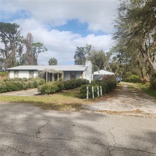 /international/us/102-eberhard-avenue-palatka-fl-110107935532/
