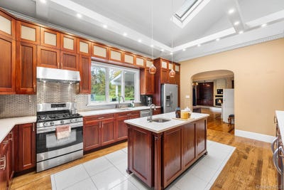 /international/us/658-waterbury-hill-road-lagrangeville-ny-110106759737/