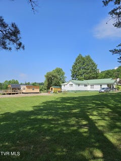 /international/us/2821-egan-road-big-stone-gap-va-110091292695/