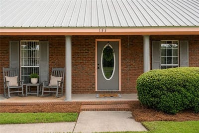 /international/us/133-english-street-douglas-ga-110109103479/