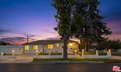 /international/us/6633-belmar-ave-reseda-ca-110108149536/