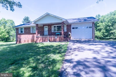 /international/us/15122-hall-street-culpeper-va-110108616320/