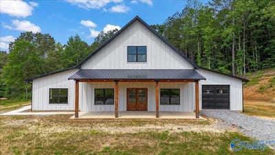/international/us/658-county-road-587-hanceville-al-110099959619/