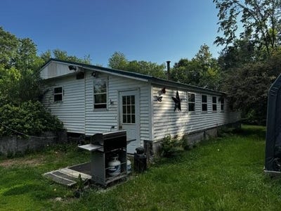 /international/us/170-burnham-road-troy-me-110108773495/